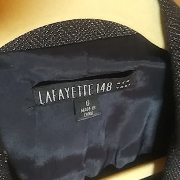 Blazer - Picture 4 of 4